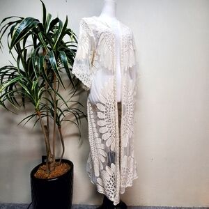 Rebellion again Cream Lace Kimono wBell Sleeves Size Small